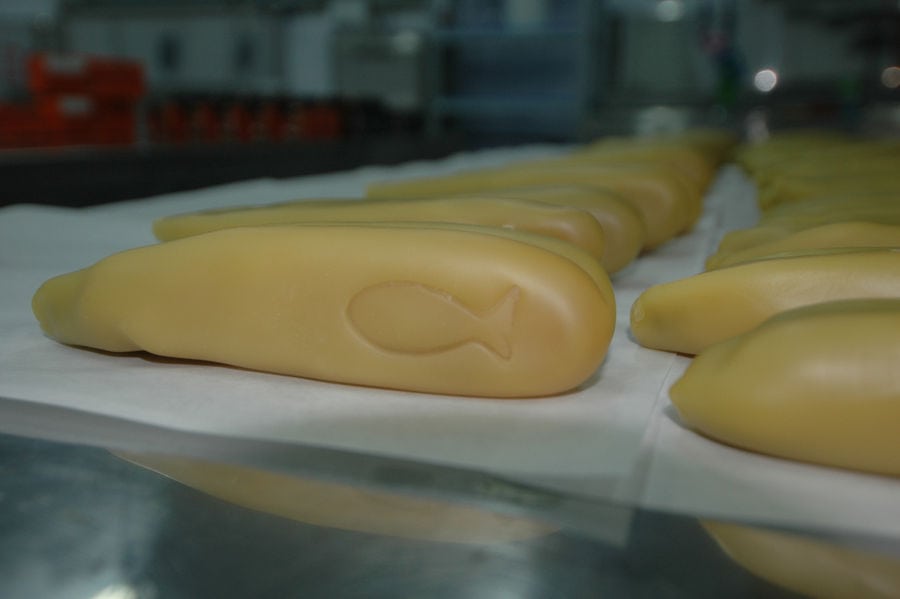 manufacturing process of the avgotaraho at Bottarga Stefos facilities